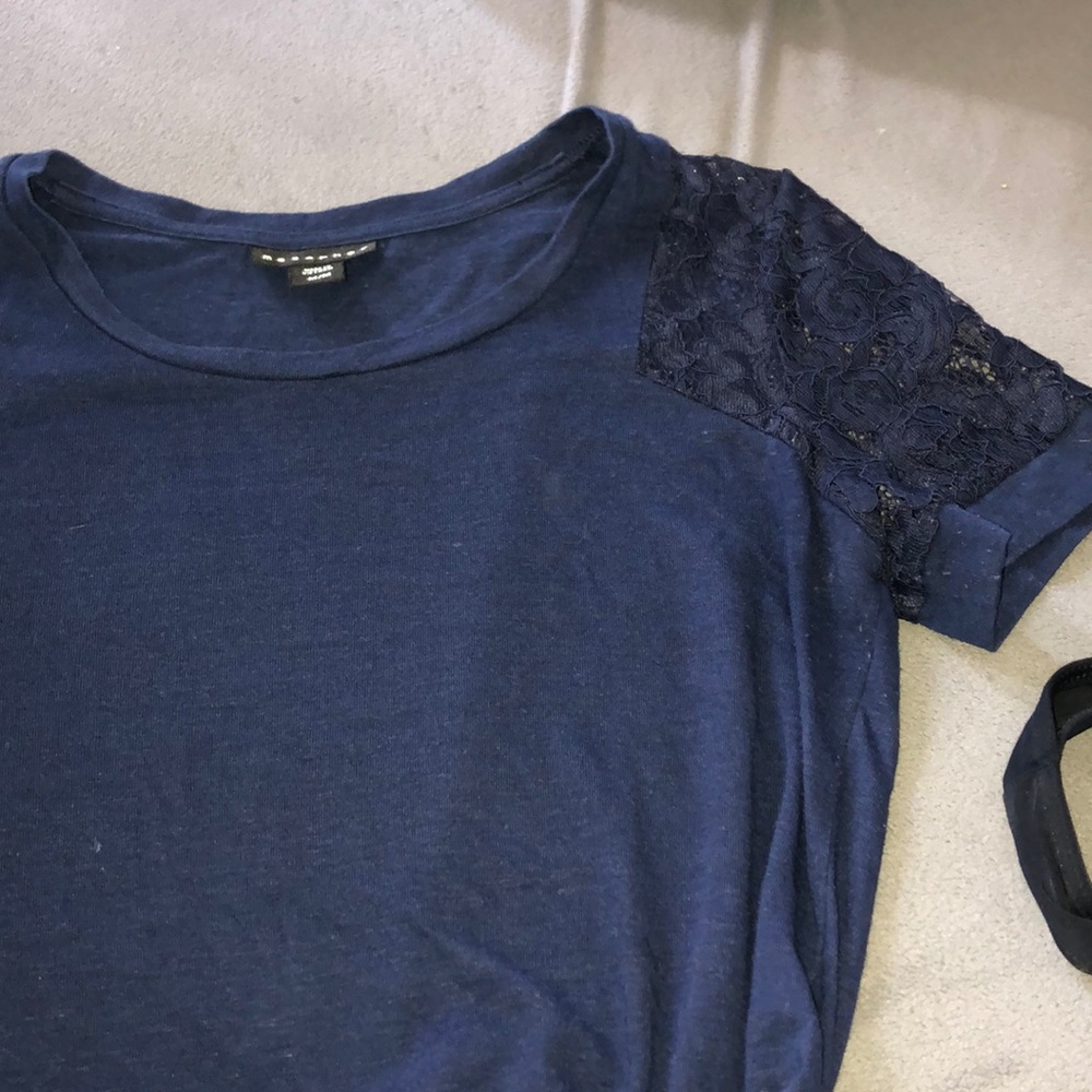 blue tee with lace sleeves